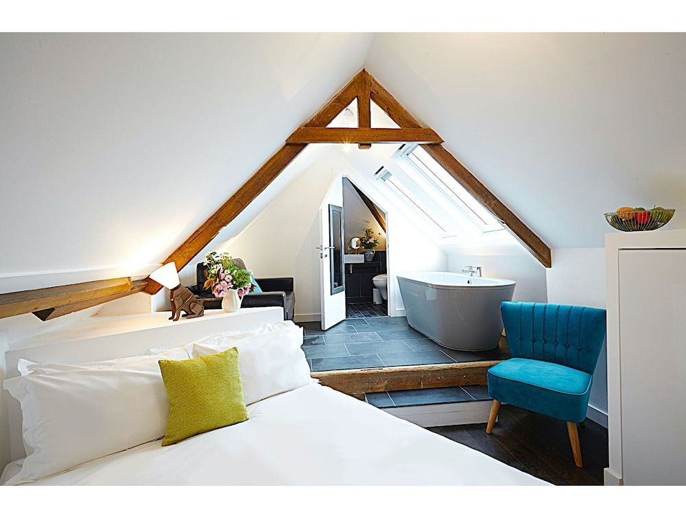 Live & Let Live Inn 1
