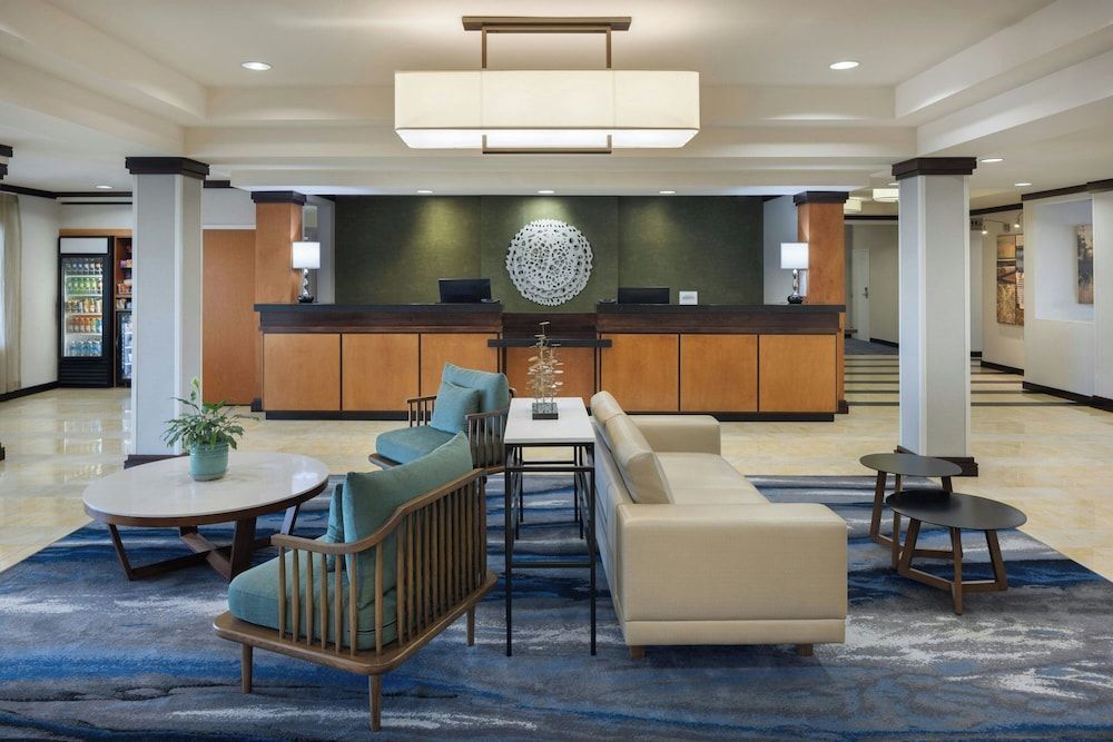 Fairfield Inn and Suites Turlock 1