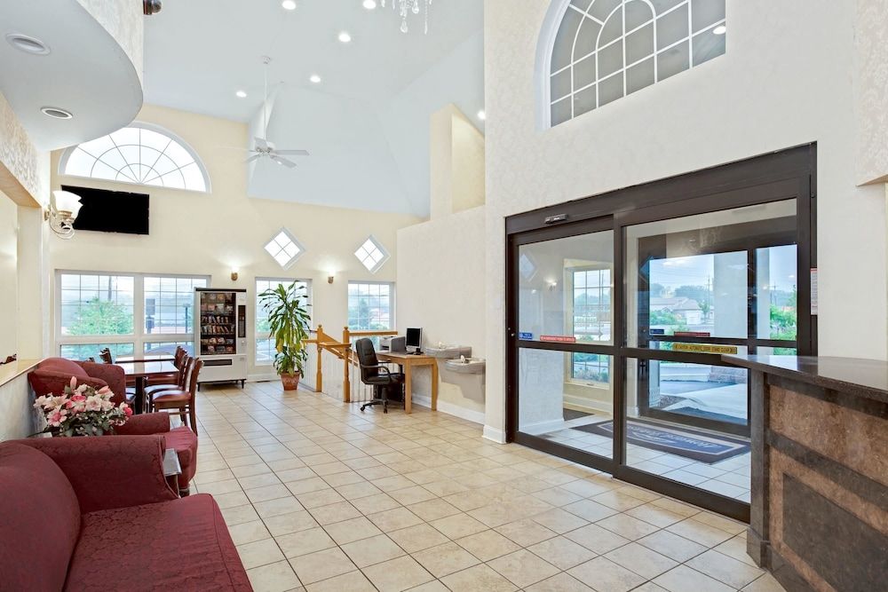 Howard Johnson by Wyndham Blackwood Near Philadelphia 2