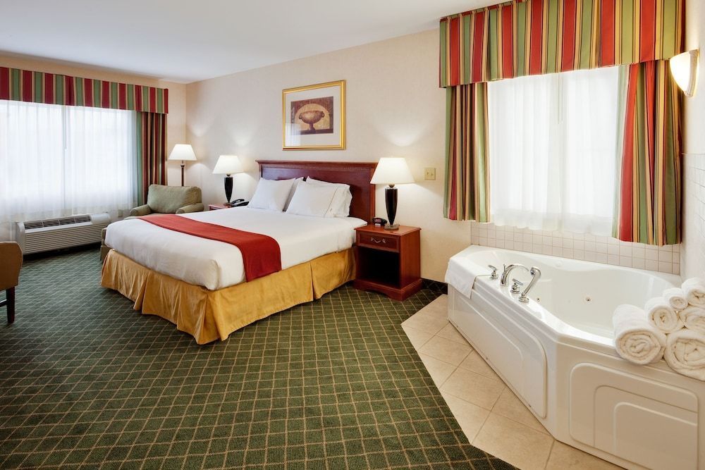 Fairfield by Marriott Inn & Suites New Milford 2
