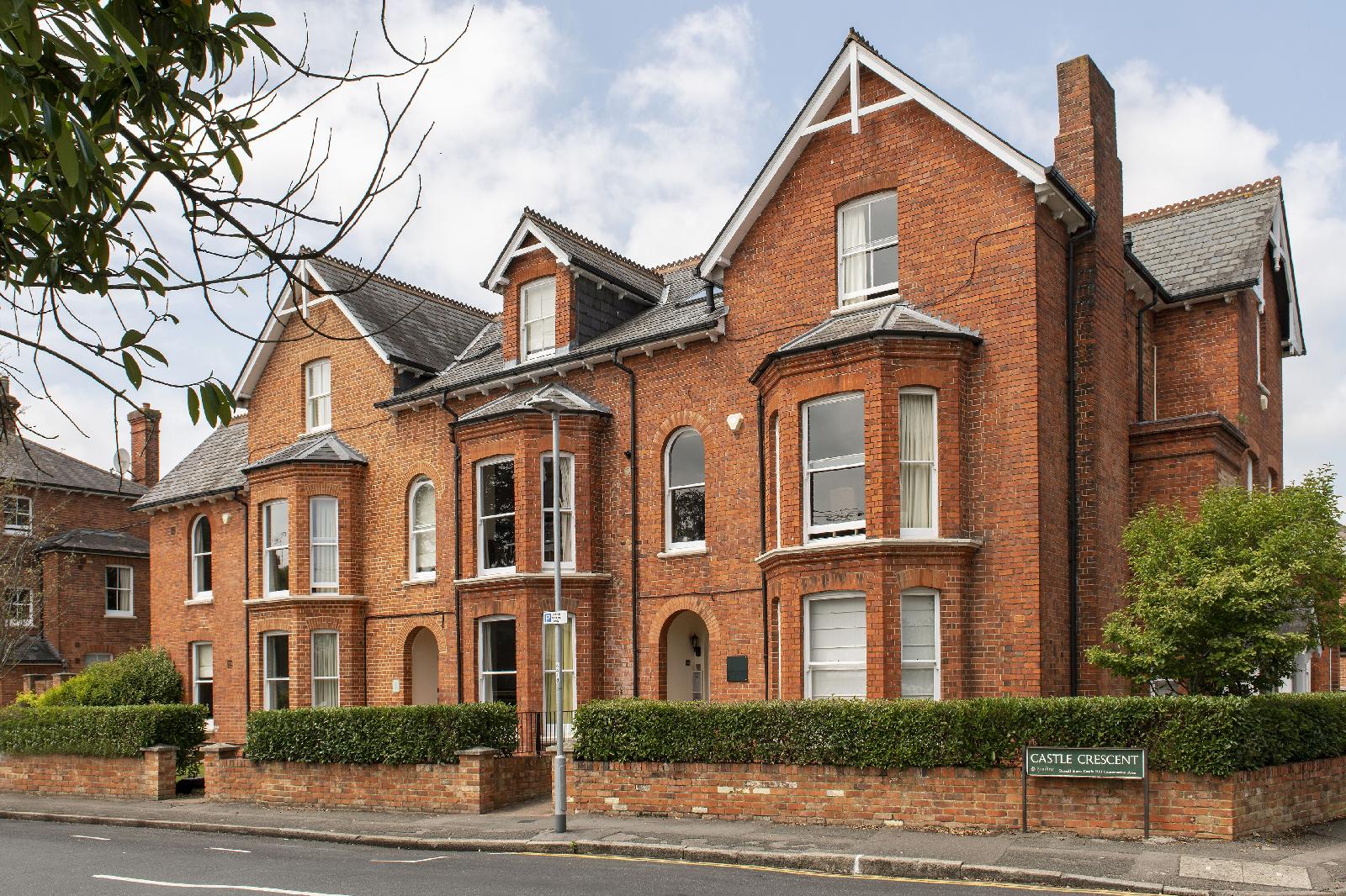 Saco Reading - Castle Crescent 1