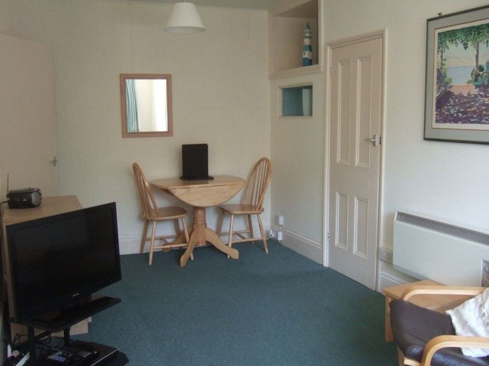 Sea-view Apts, Ferry Savings 2