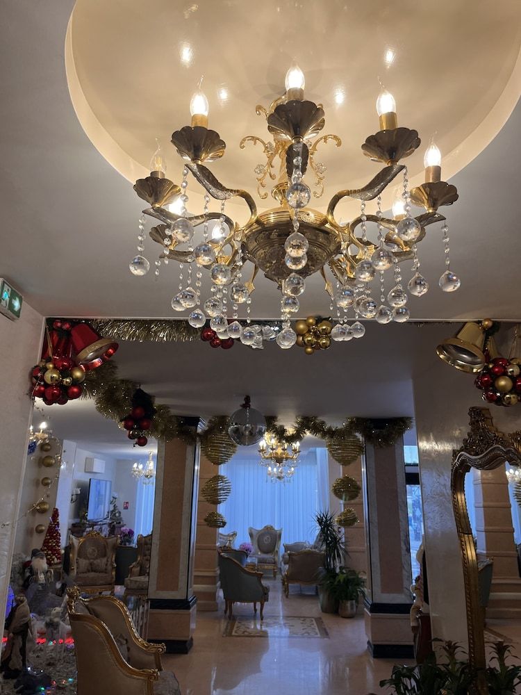 HOTEL ROYAL Paris Ivry 2