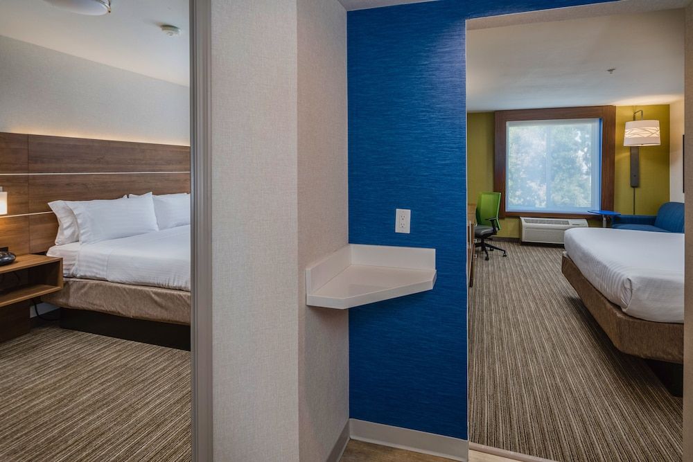 Holiday Inn Express & Suites MODESTO-SALIDA by IHG 2