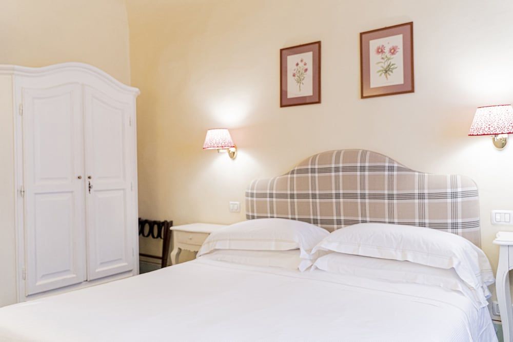 Casa Uffizi XIII Century Tower House Boutique Hotel 1