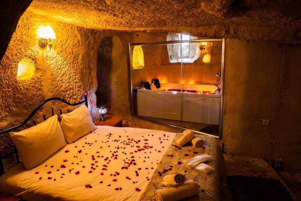 Unicorn Cave Hotel 1