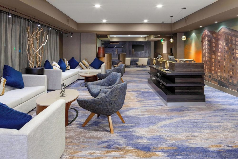 Courtyard by Marriott Dallas Downtown/Reunion District 2