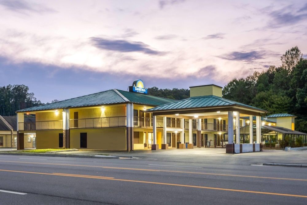 Days Inn by Wyndham Murphy 1