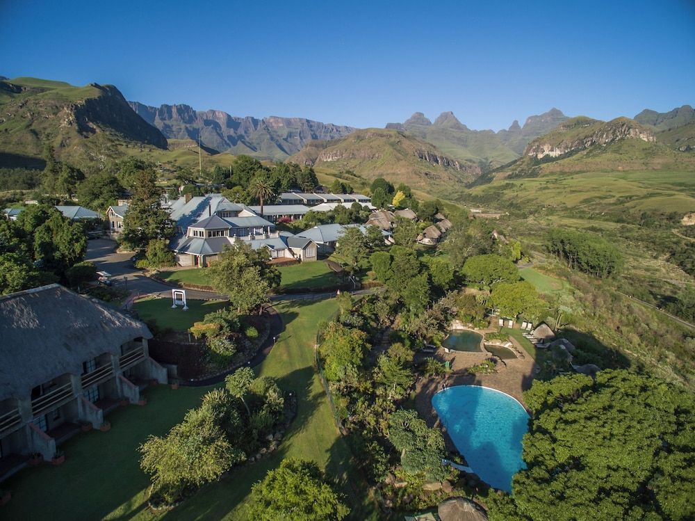 Cathedral Peak Hotel 1