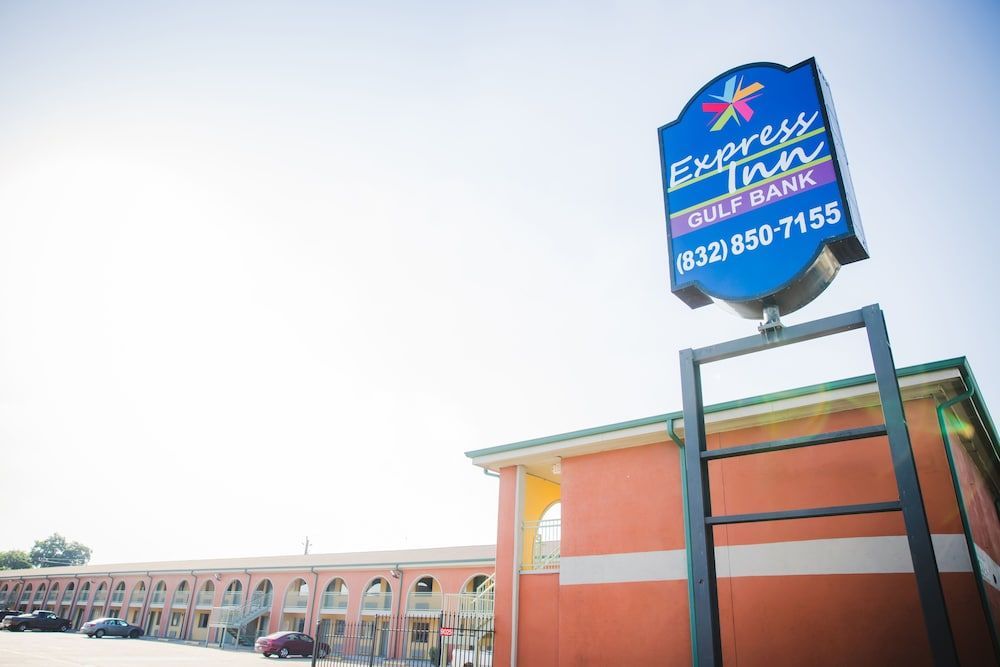 Express Inn Gulf Bank 1