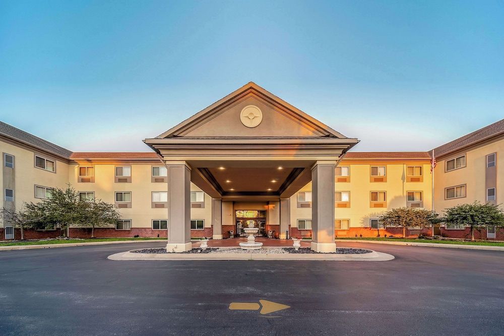 Quality Inn & Suites Hannibal West 1