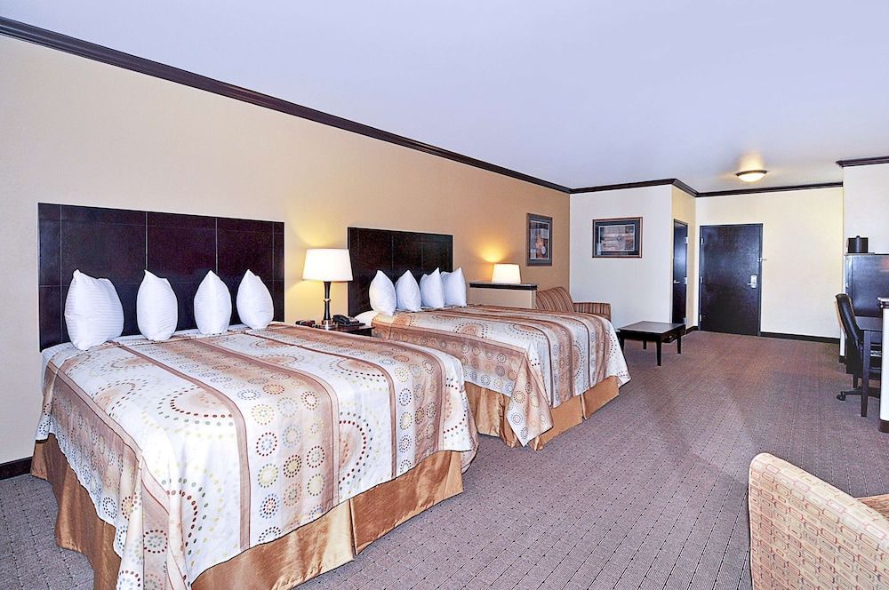Best Western Plus Royal Mountain Inn & Suites 1