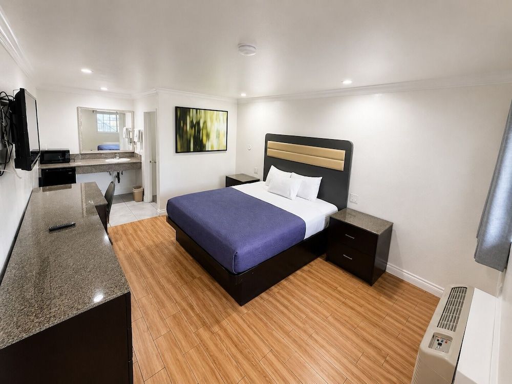 BELL RESORT MOTEL 1
