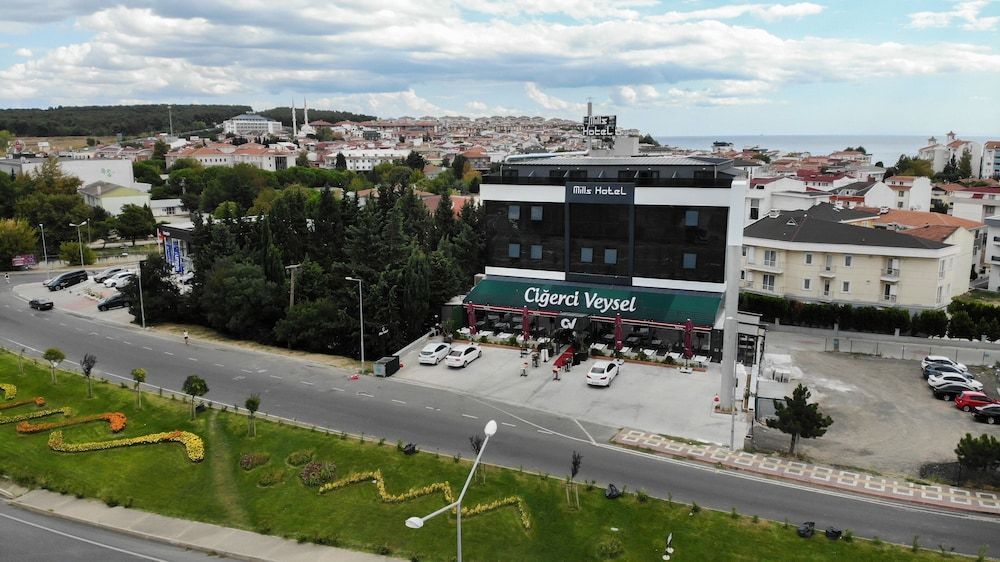 MİLLS HOTEL 1