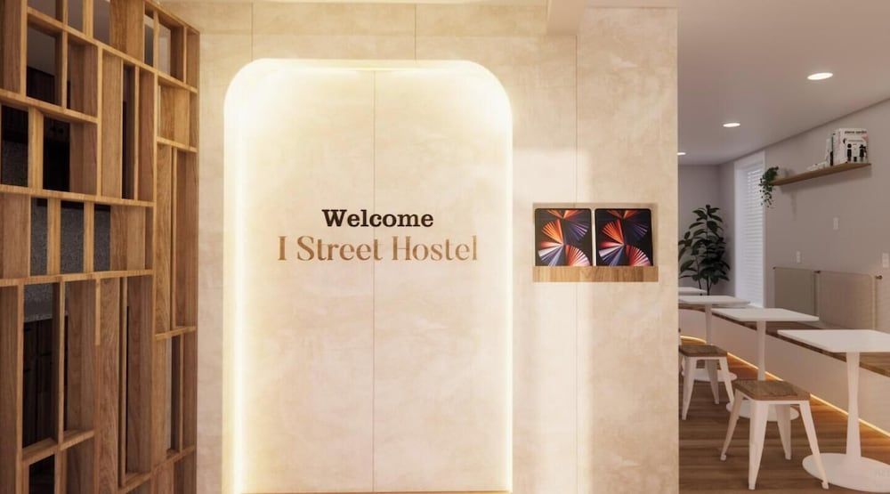I Street Capsule Hostel 1