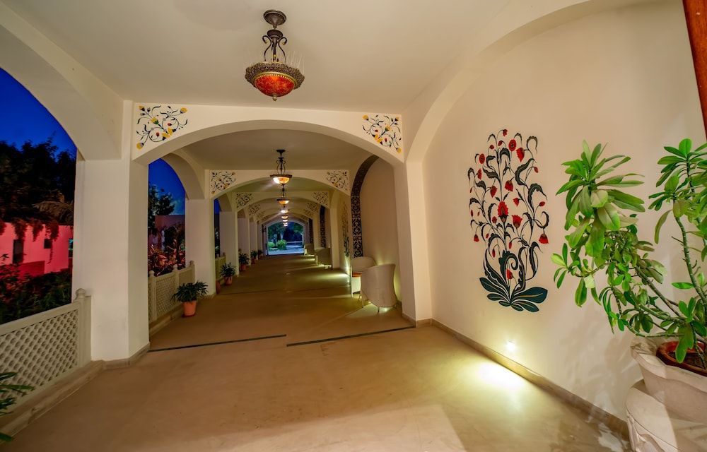 Ramada by Wyndham Jaipur Jaisinghpura 2