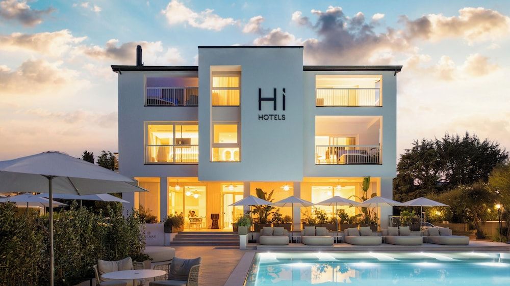 Hi Hotels Sirmione - Lakeview Pool 1