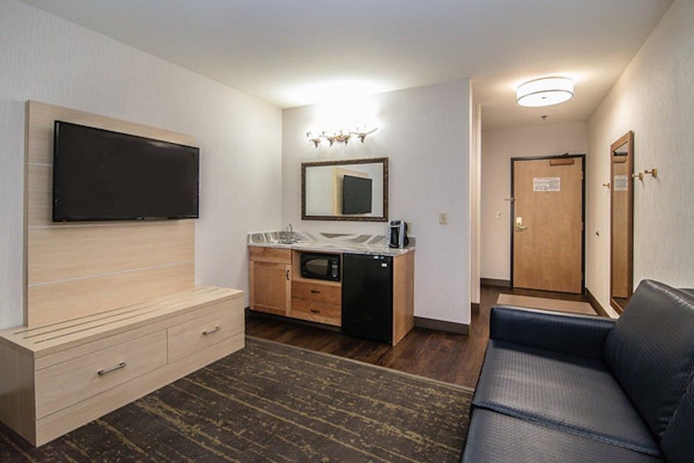 Holiday Inn Express & Suites KALISPELL by IHG 2