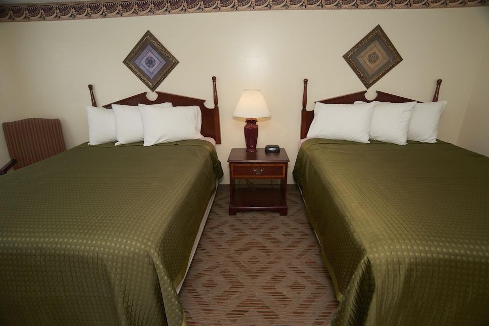 Knights Inn Centerville 2
