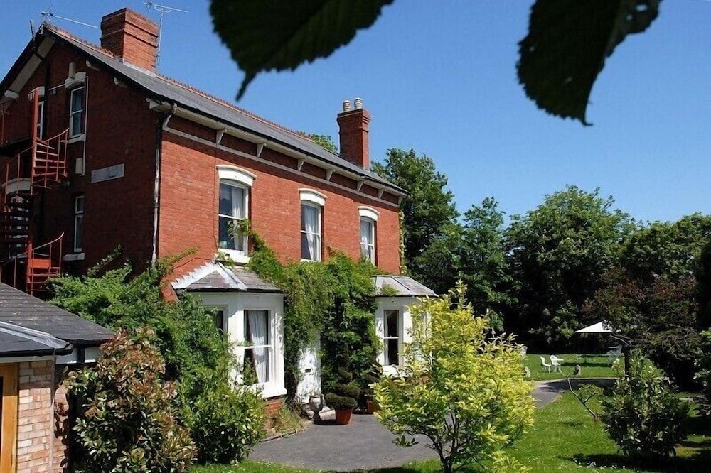 Hopbine House 1