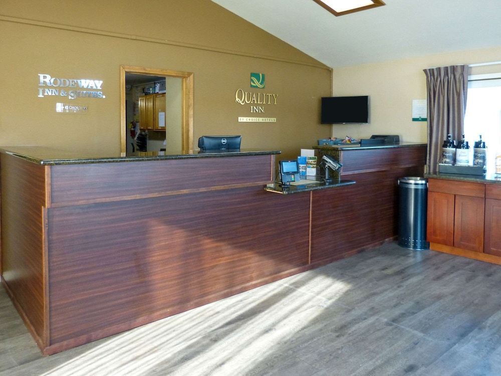 Rodeway Inn & Suites Ontario 2