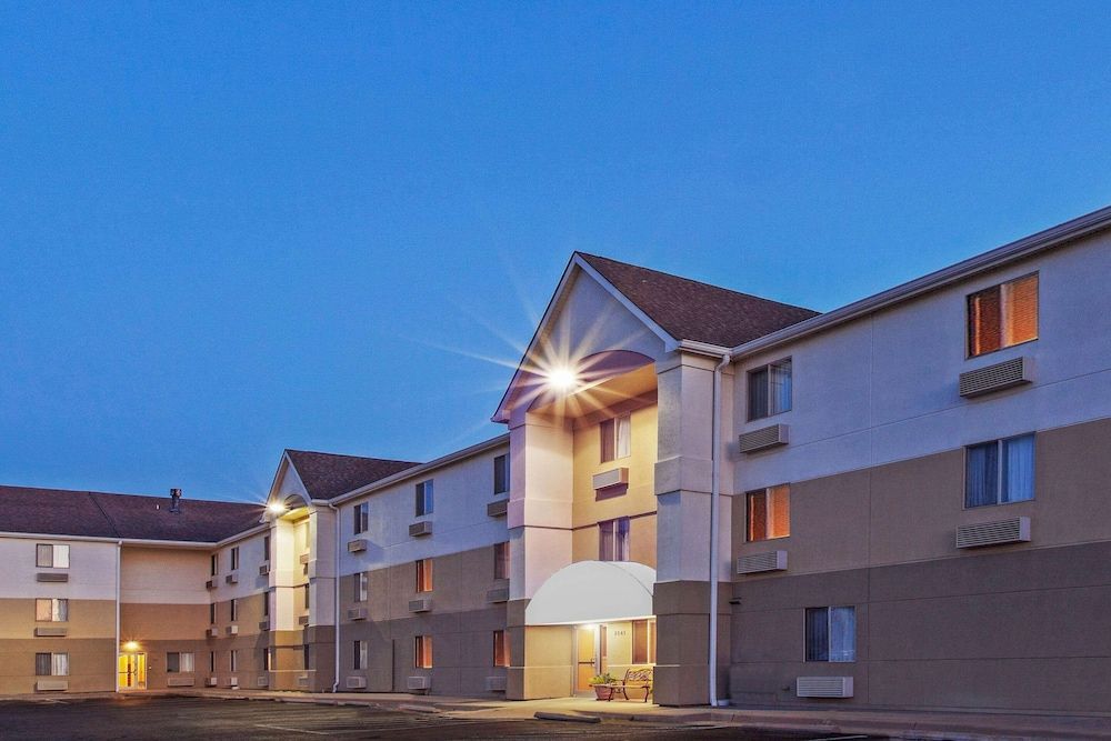 MainStay Suites Wichita Northeast 1