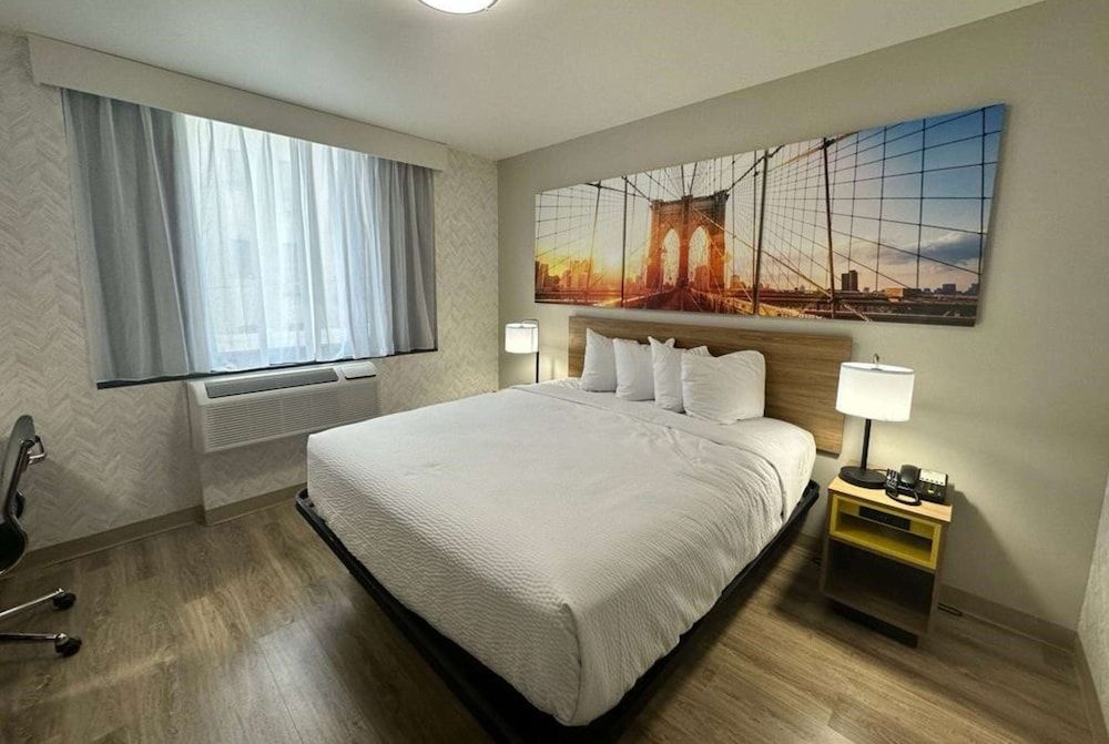 Days Inn by Wyndham Brooklyn / Eastern Parkway 2