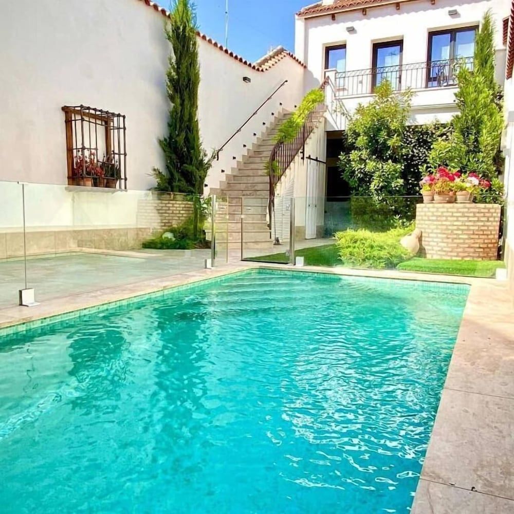 El Patio de los Jazmines Boutique-House 1