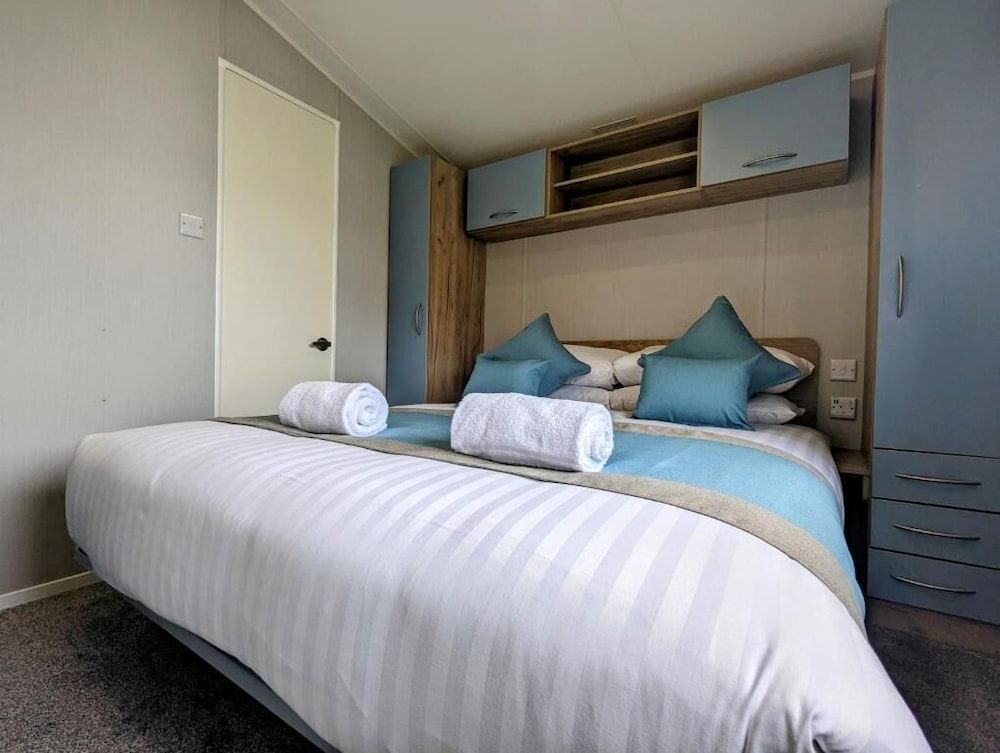 Coed Helen Holiday Park 2
