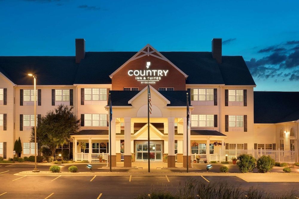 Country Inn & Suites by Radisson, Appleton North, WI 1