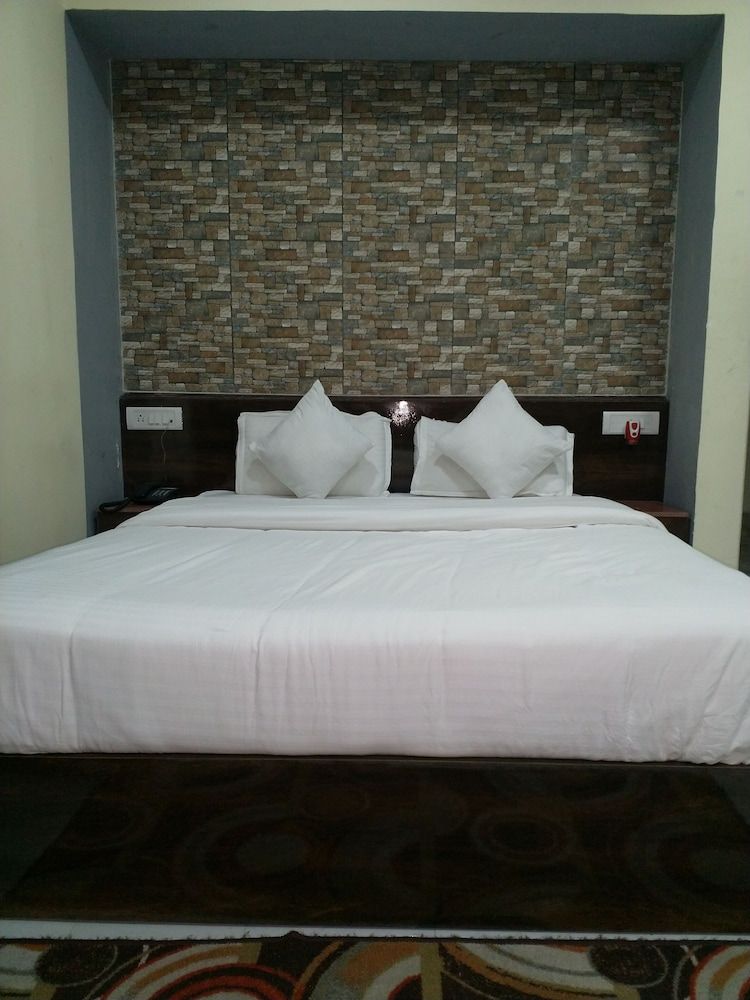 Tropical Suites 1