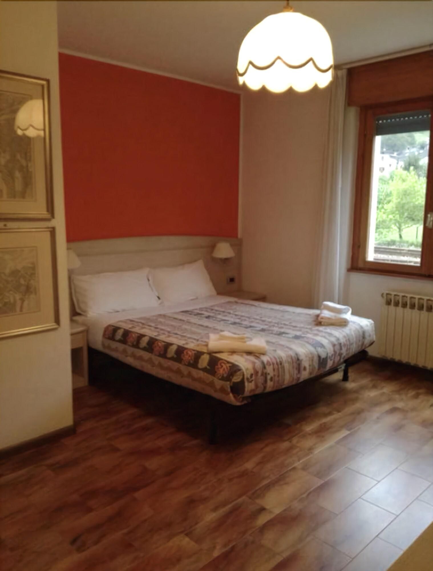 Albergo Mezzolago 1