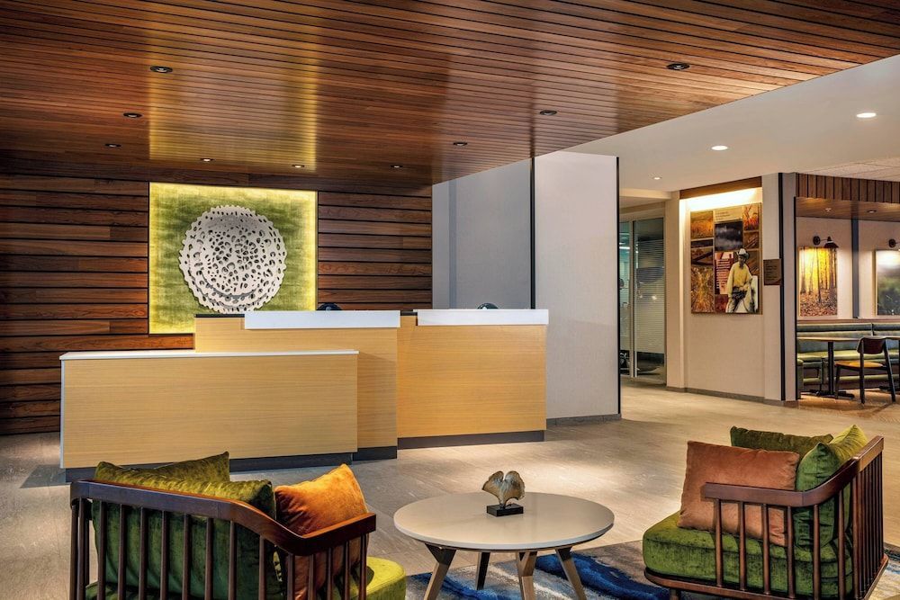 Fairfield by Marriott Inn & Suites Harrisburg West/Mechanicsburg 2