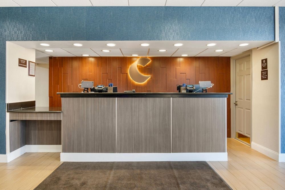 Comfort Inn & Suites Danbury-Bethel 2