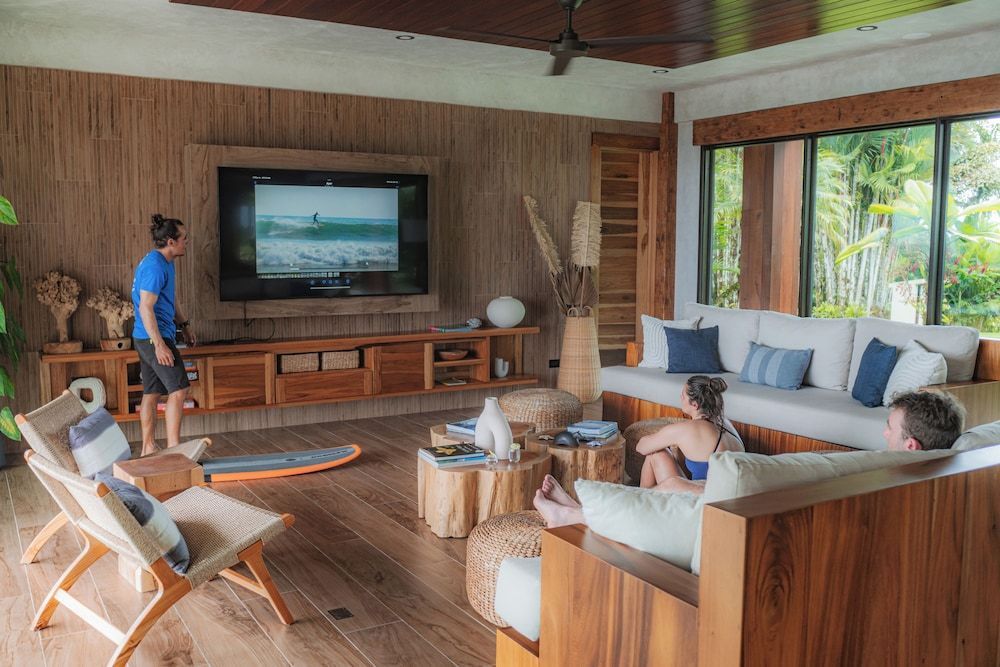 Lamangata Luxury Surf Resort 2