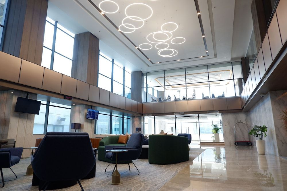 Grand Anara Airport Hotel 1