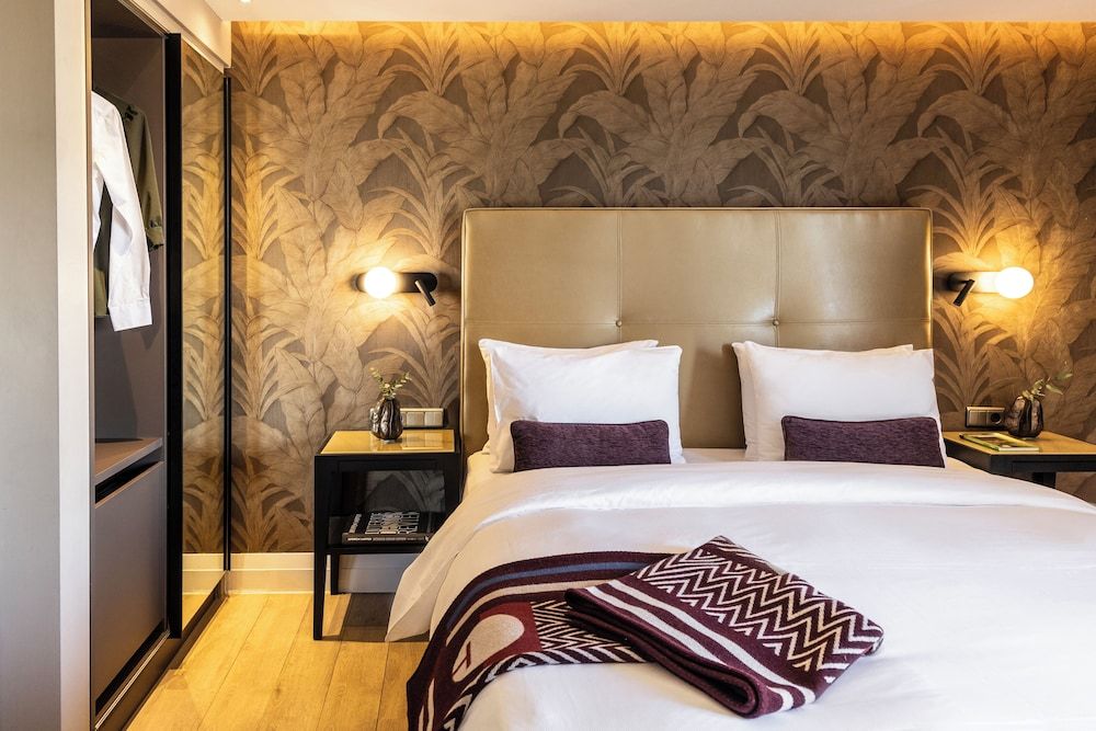 The Y Hotel 1
