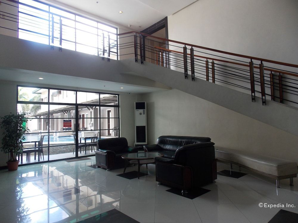 Circle Inn Hotel and Suites Bacolod 2