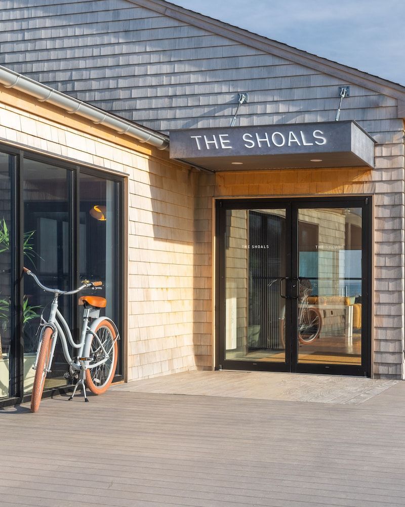 The Shoals Suites & Slips 1