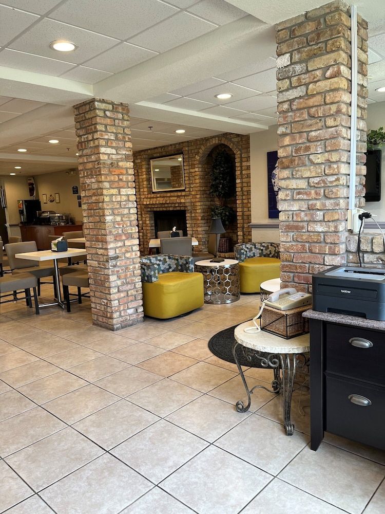 Microtel Inn and Suites by Wyndham - Lady Lake/ The Villages 2