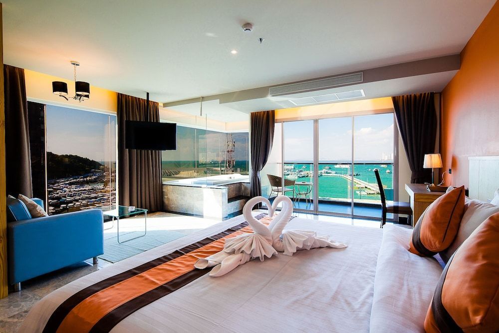 Balihai Bay Pattaya 1