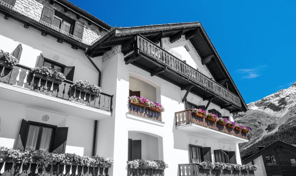 Giardino Bed & Breakfast Sankt Moritz - Champfèr 1