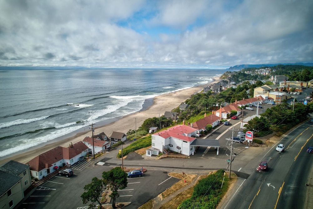 Ester Lee Oceanview Inn 1