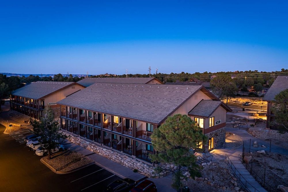 Maswik Lodge - Inside the Park 1