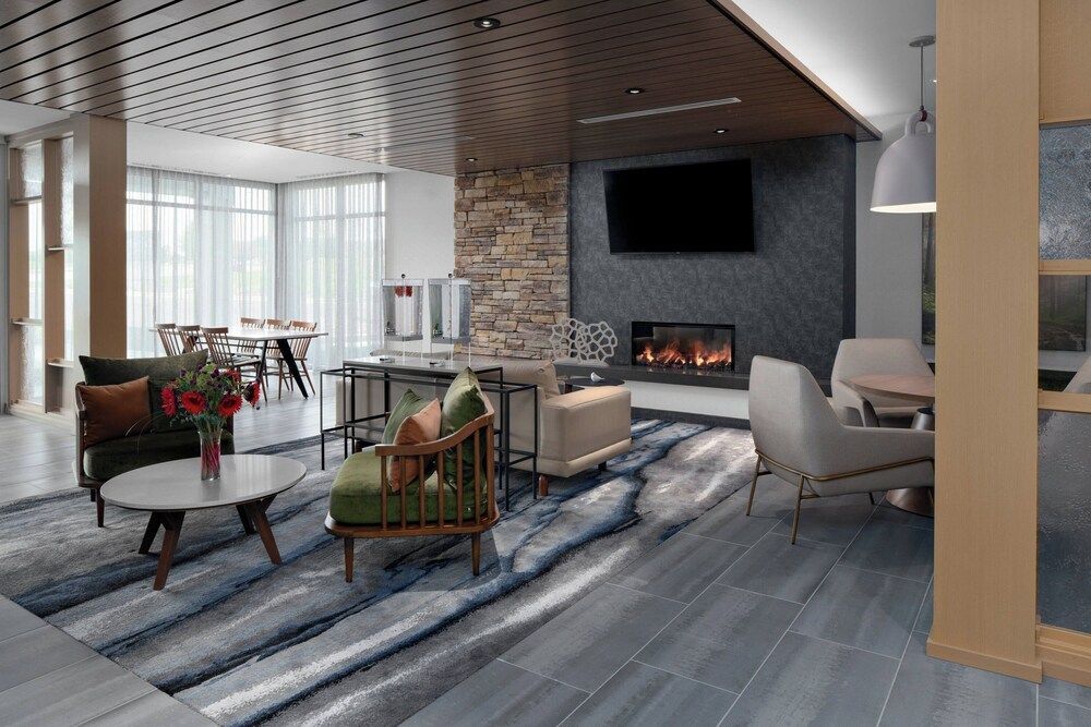 Fairfield Inn & Suites by Marriott Lake Geneva 2