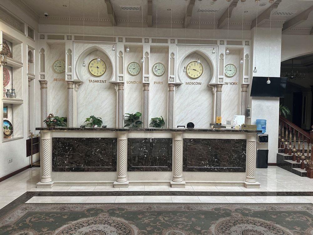 Huayue Mansion Hotel 2