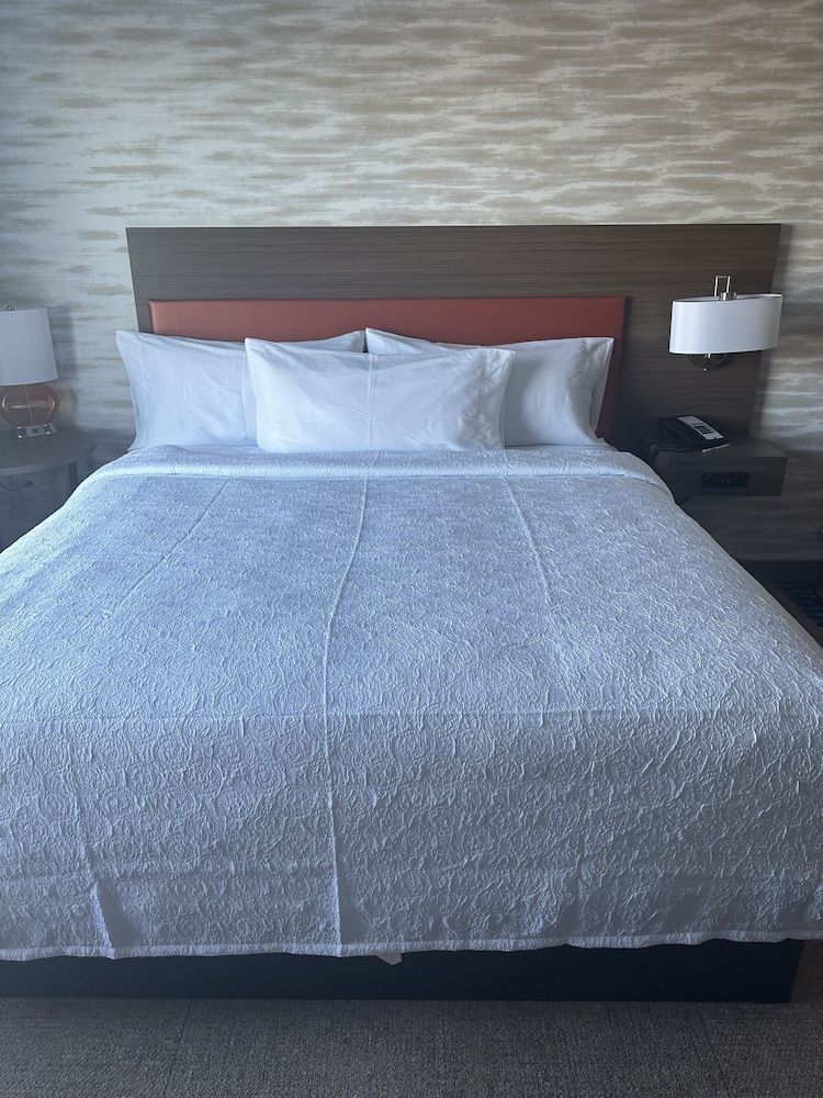 Home2 Suites By Hilton Racine 1
