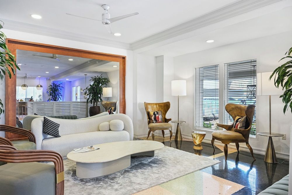 Townhouse Hotel 1