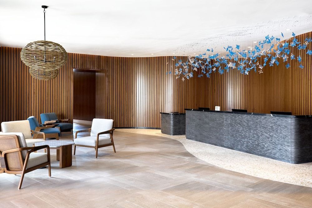 VEA Newport Beach, a Marriott Resort & Spa 2
