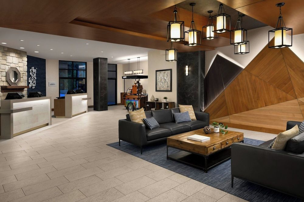 Delta Hotels by Marriott Whistler Village Suites 2